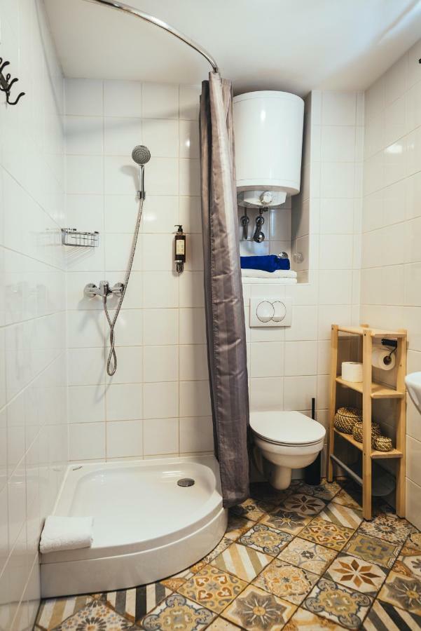Guesthouse Centrum B&B อิซอลา ภายนอก รูปภาพ